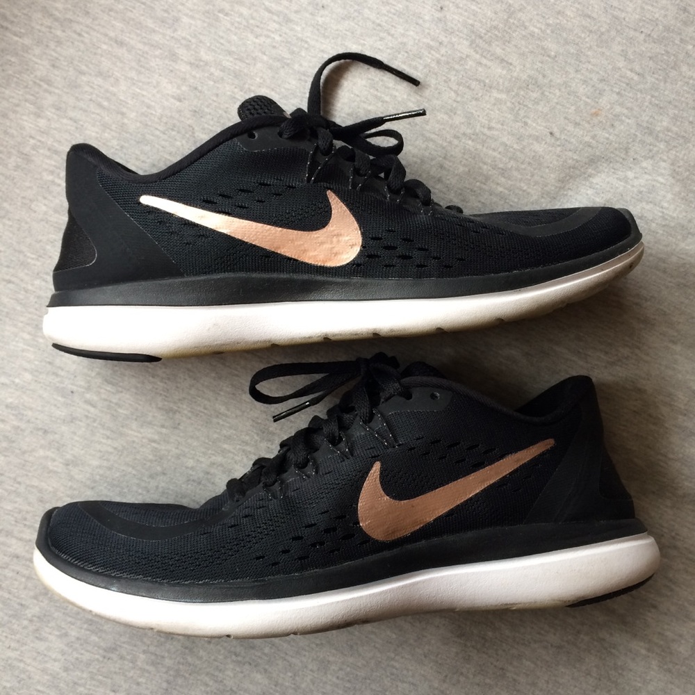 ✖️SOLD✖️Nike’s - Picture 1 of 8